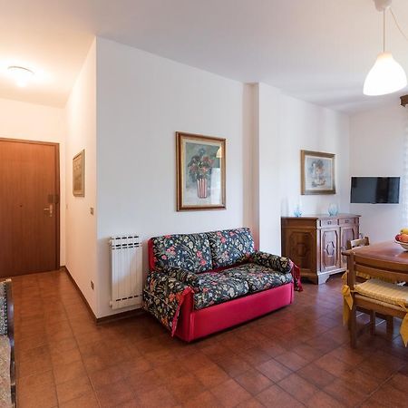 Comfort Beach House Marina di Massa Exterior photo